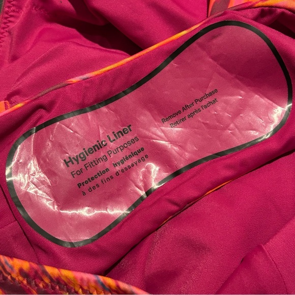 Lululemon Waterside One-Piece Swimsuit *B/C Cup
Harmonize Fluro Pink Multi - Picture 10 of 11